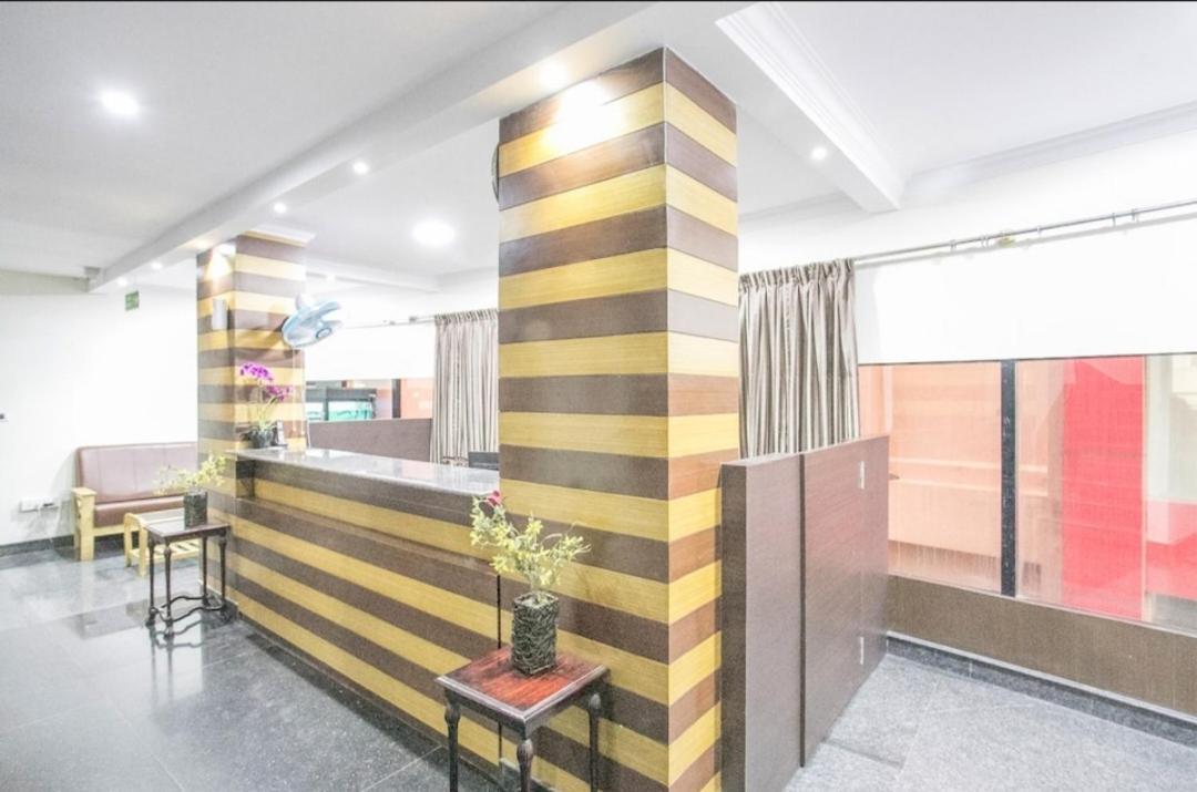 העיר בנגלור Westernsuites Hotel / Spa מראה חיצוני תמונה