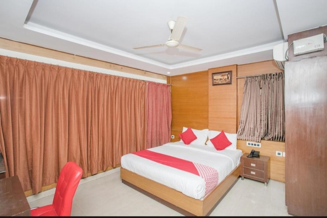 העיר בנגלור Westernsuites Hotel / Spa מראה חיצוני תמונה