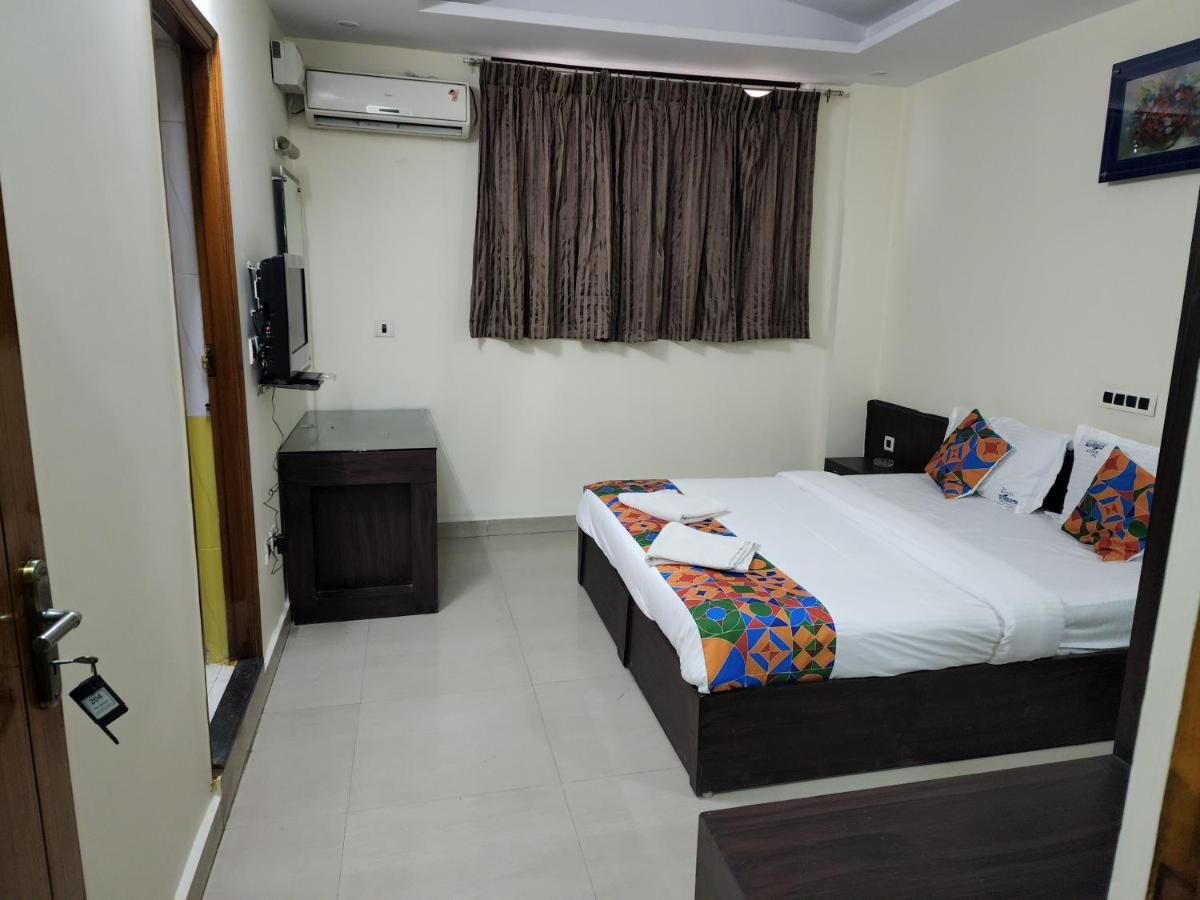 העיר בנגלור Westernsuites Hotel / Spa מראה חיצוני תמונה
